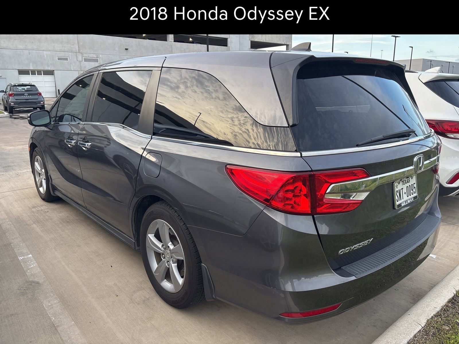 Used 2018 Honda Odyssey EX image 2