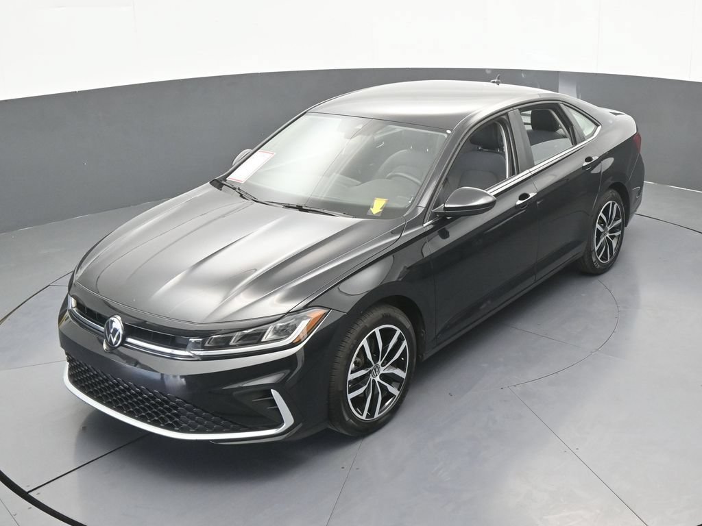 Used 2025 Volkswagen Jetta SE FWD image 43