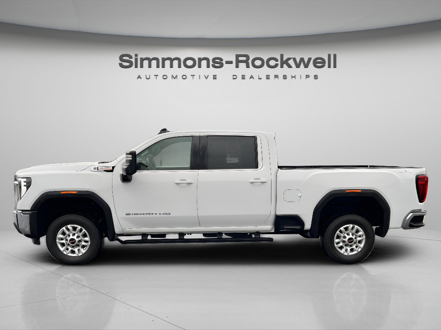 Used 2024 GMC Sierra 2500 SLE w/ SLE Convenience Package AWD/4WD image 2