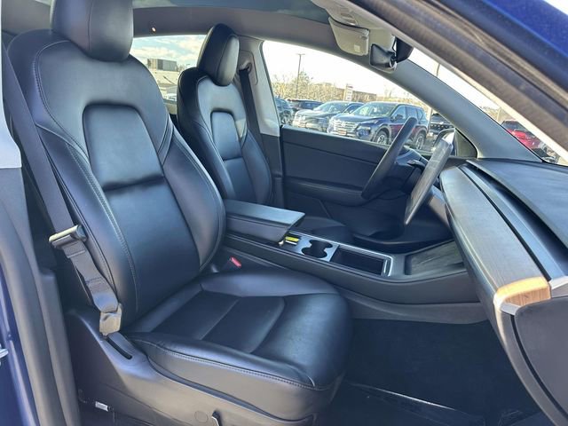 Used 2022 Tesla Model Y Long Range image 10