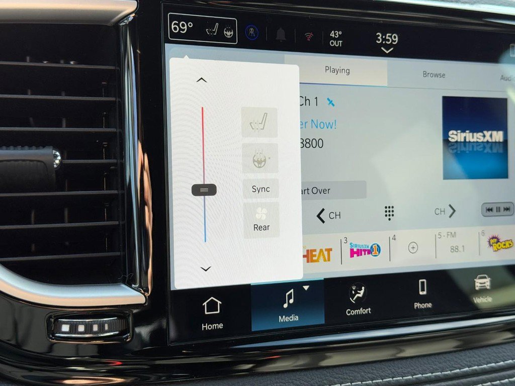 New 2026 Chrysler Pacifica Select image 14