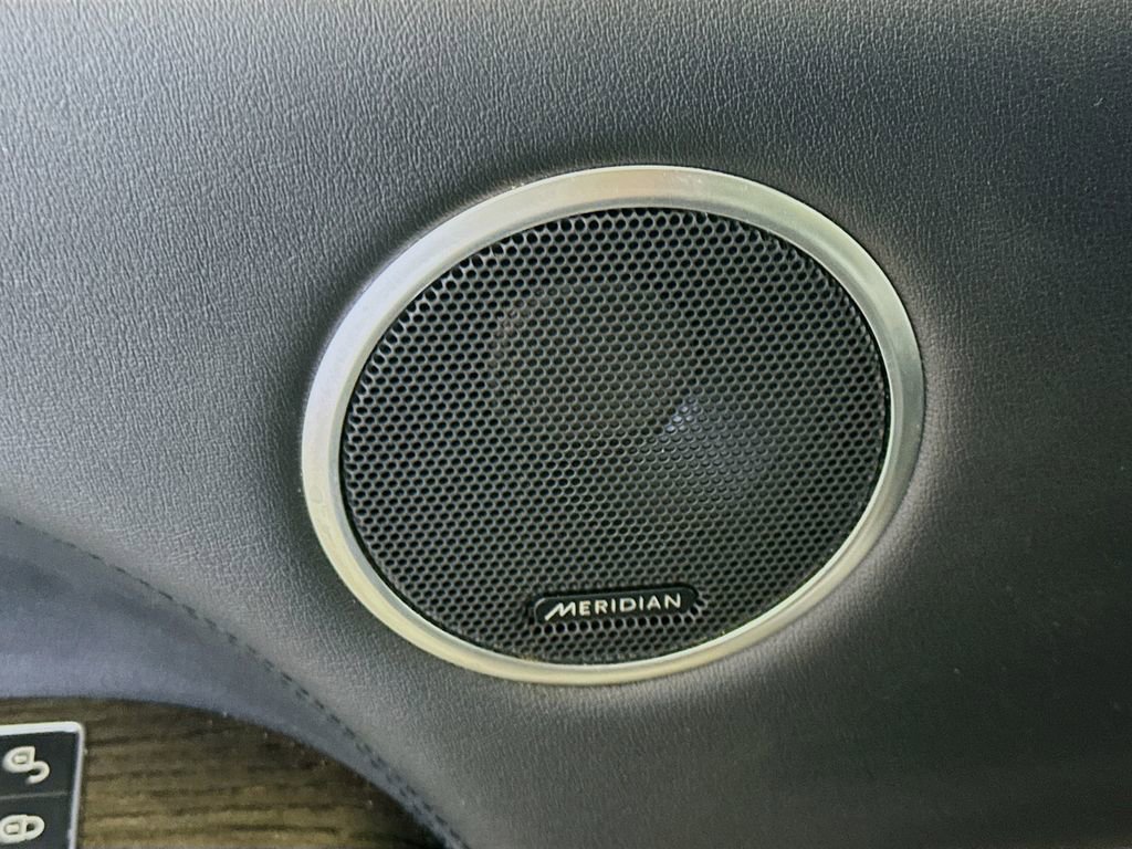 Used 2018 Land Rover Range Rover Sport HSE image 19