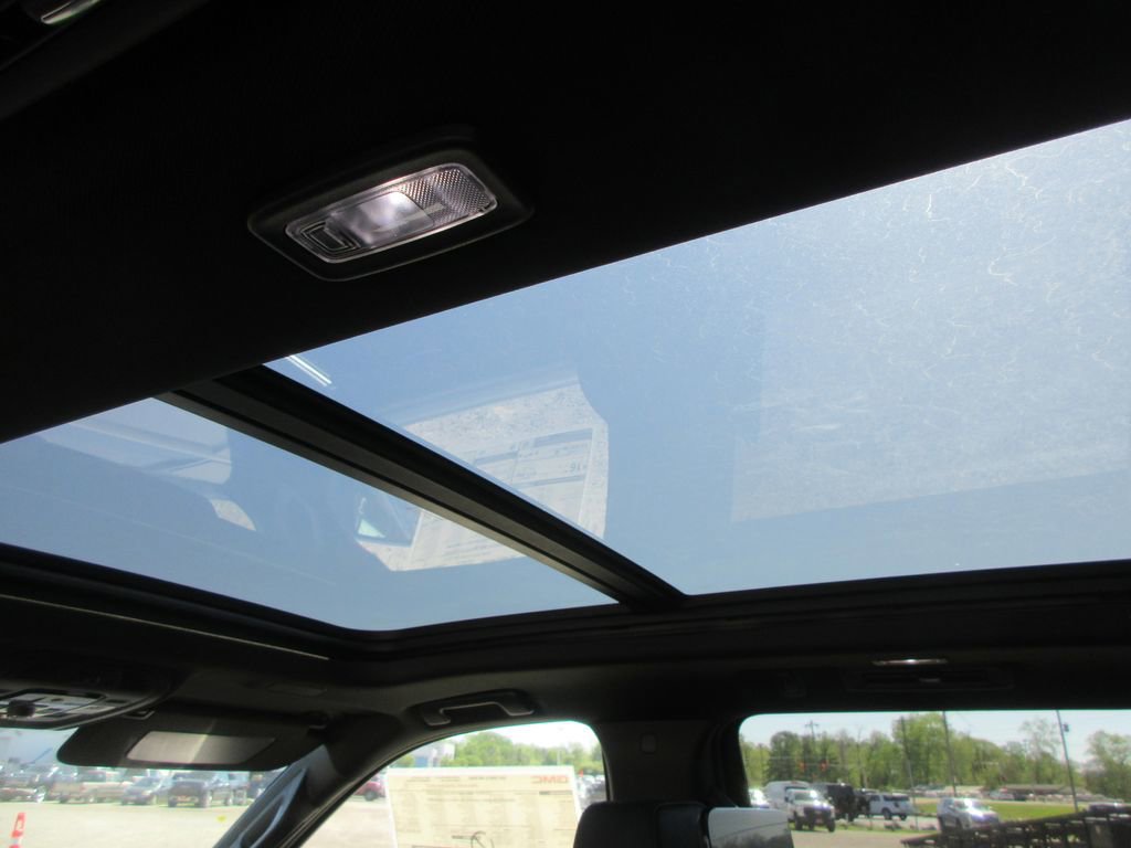 New 2026 GMC Yukon XL Denali image 14