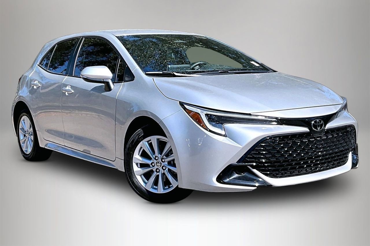 Used 2024 Toyota Corolla SE image 2