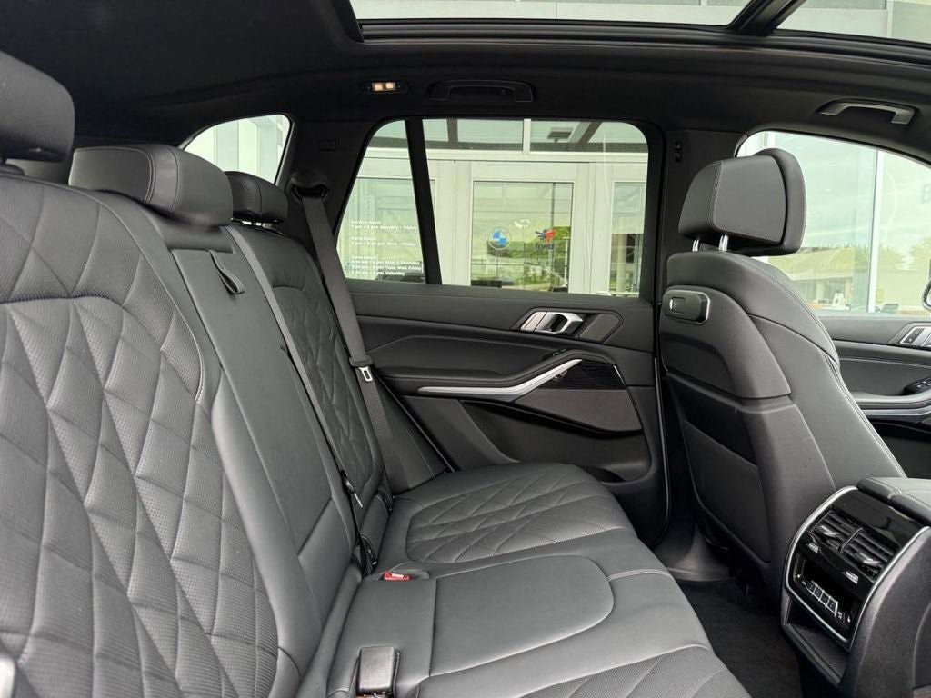 Certified 2024 BMW X5 xDrive40i w/ M Sport Package AWD/4WD image 11