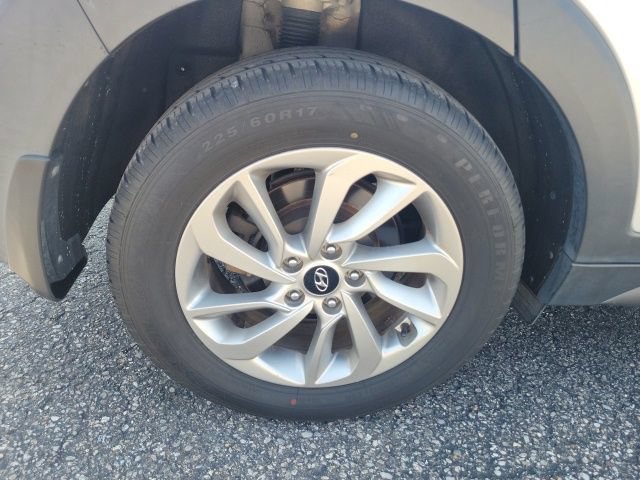Used 2018 Hyundai Tucson SE w/ Cargo Package AWD/4WD image 14