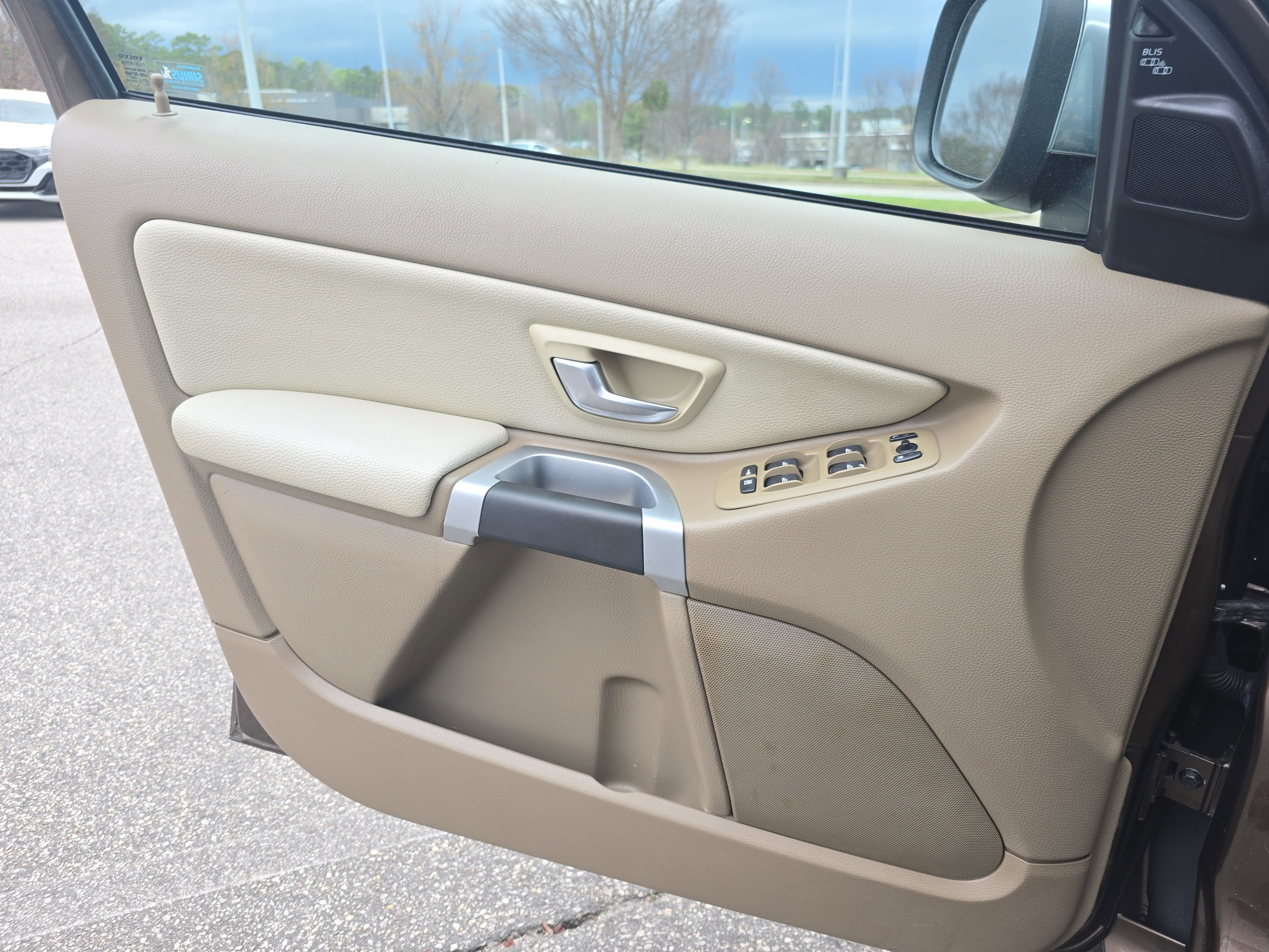 Used 2013 Volvo XC90 3.2 image 22