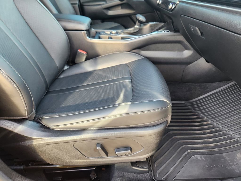Certified 2025 Kia Sorento X-Line EX image 18