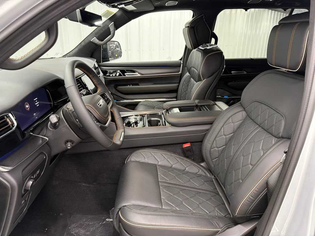 New 2026 Jeep Grand Wagoneer L Summit AWD/4WD image 18