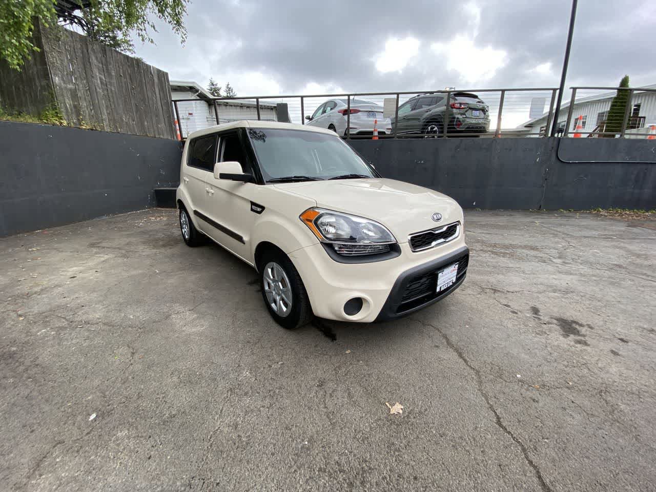 Used 2012 Kia Soul FWD image 8