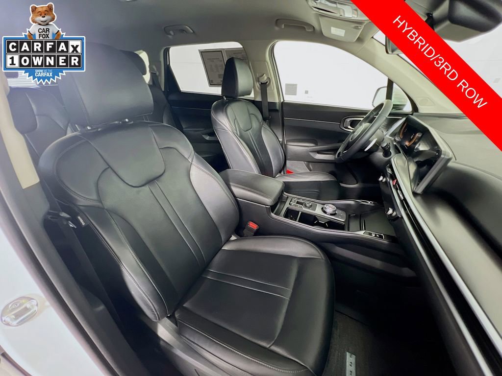 Certified 2025 Kia Sorento EX image 29
