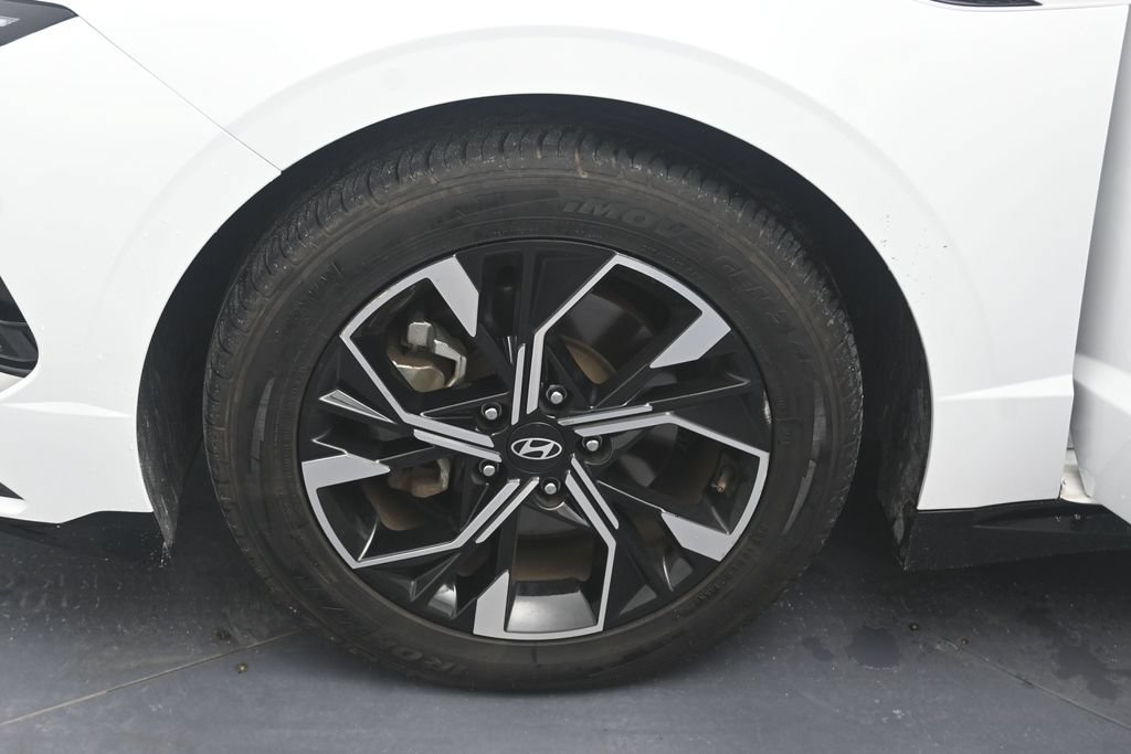 Used 2025 Hyundai Sonata SEL FWD image 9