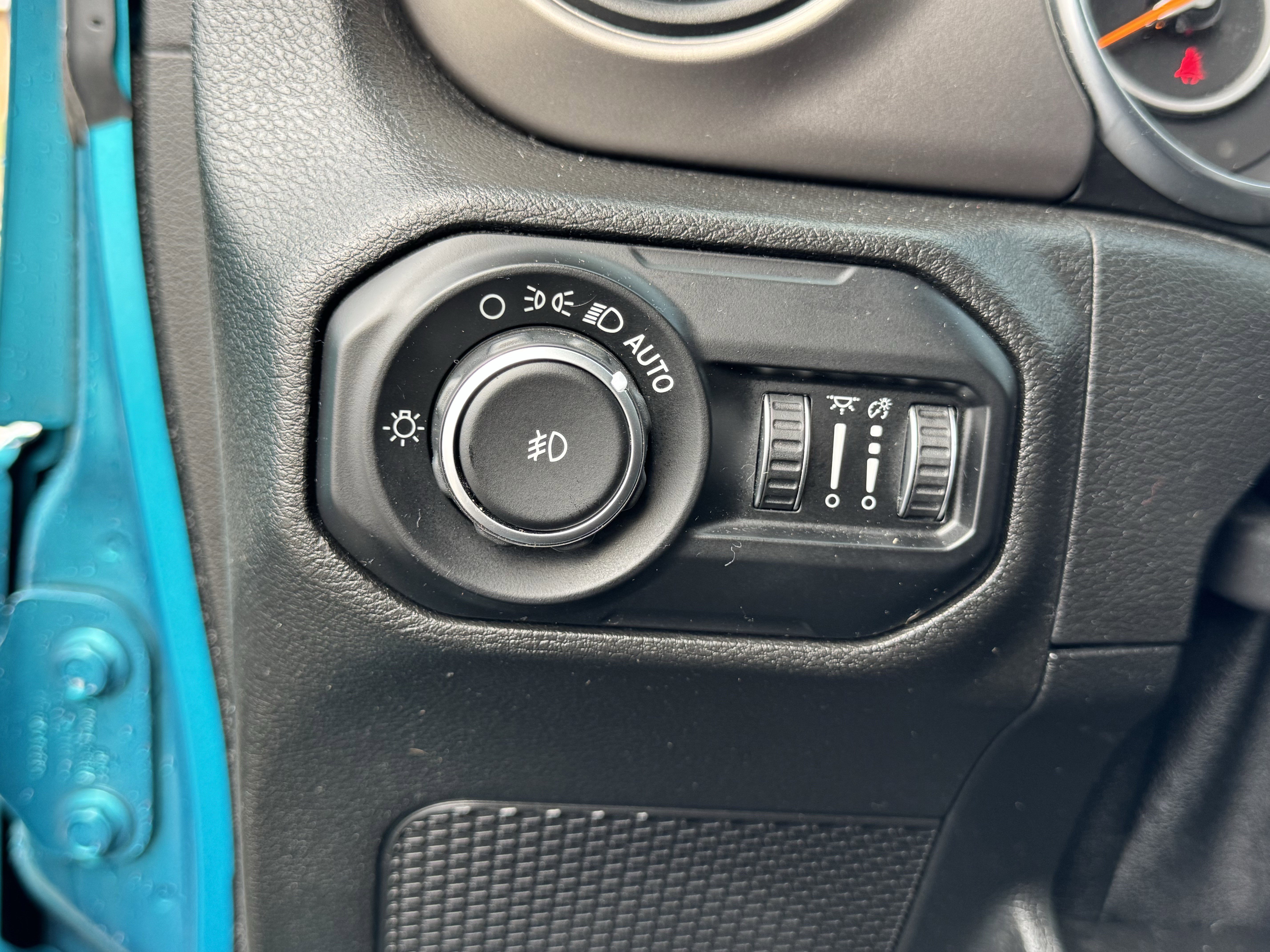 Used 2020 Jeep Wrangler Unlimited Sport S image 23