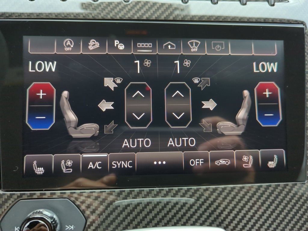 Used 2024 Lamborghini Urus Performante image 21