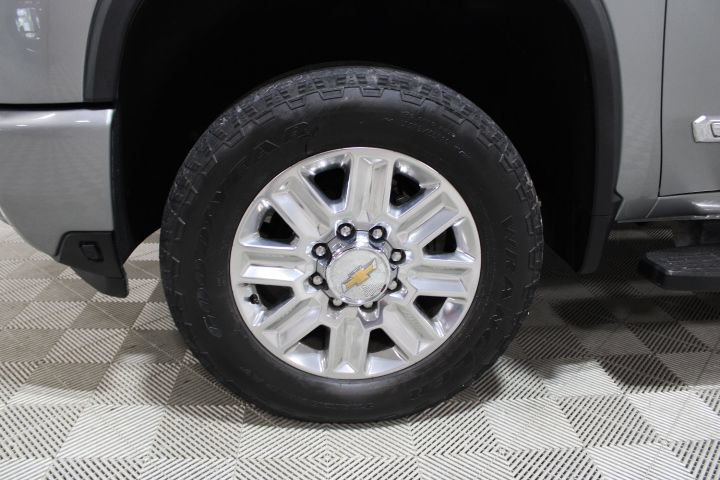 Used 2024 Chevrolet Silverado 2500 High Country w/ High Country Premium Package AWD/4WD image 45