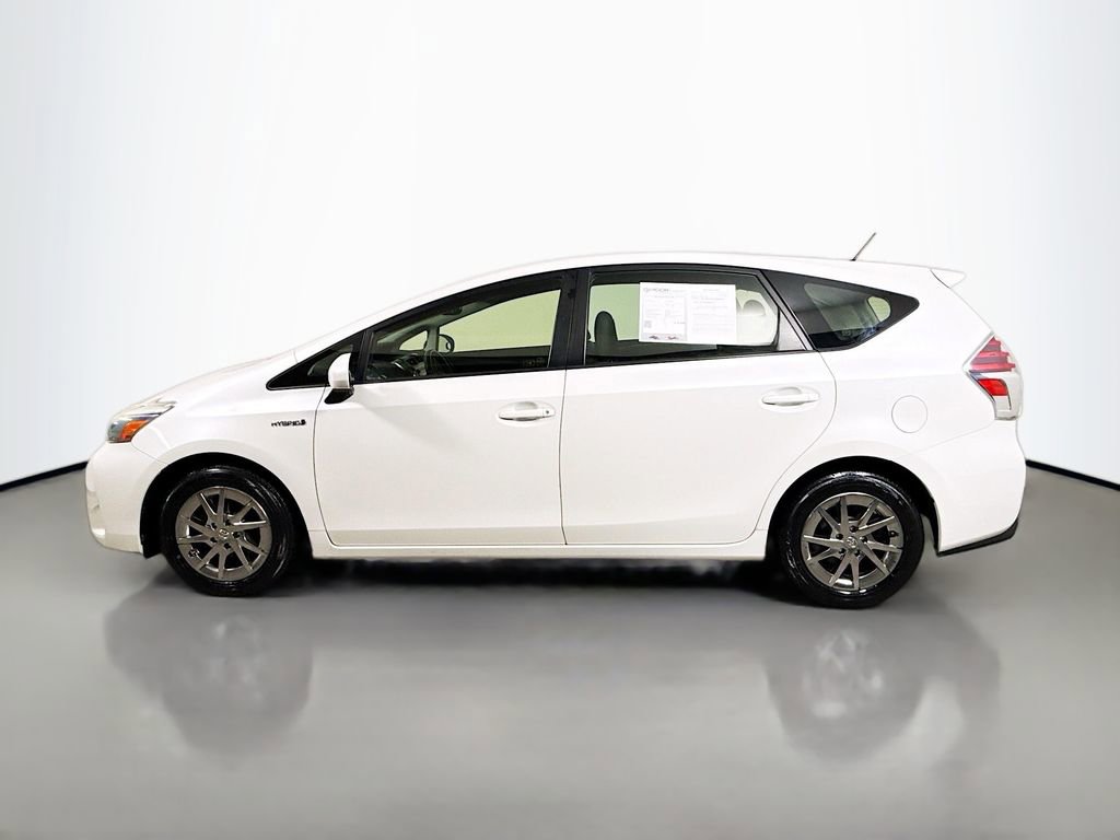 Used 2016 Toyota Prius V Four image 4
