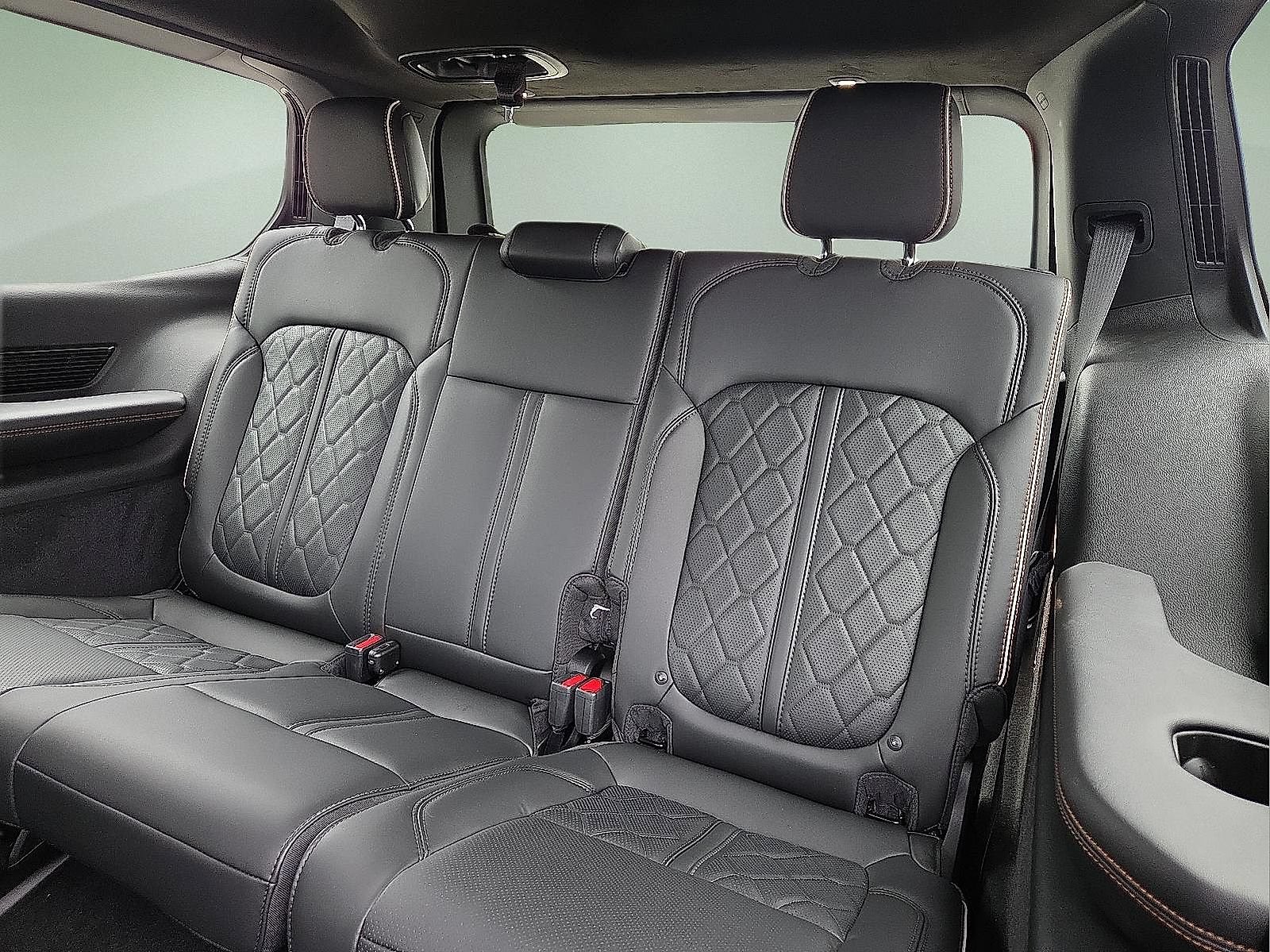 New 2026 Jeep Grand Wagoneer Summit AWD/4WD image 10