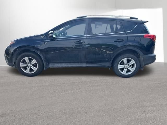 Used 2014 Toyota RAV4 XLE AWD/4WD image 2