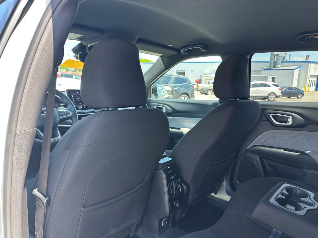 Used 2023 Jeep Compass Sport AWD/4WD image 11