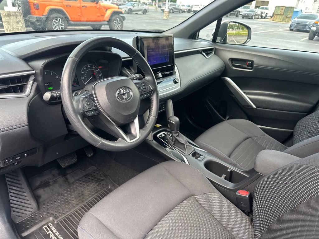 Certified 2023 Toyota Corolla Cross AWD Hybrid w/ Moonroof Package image 24