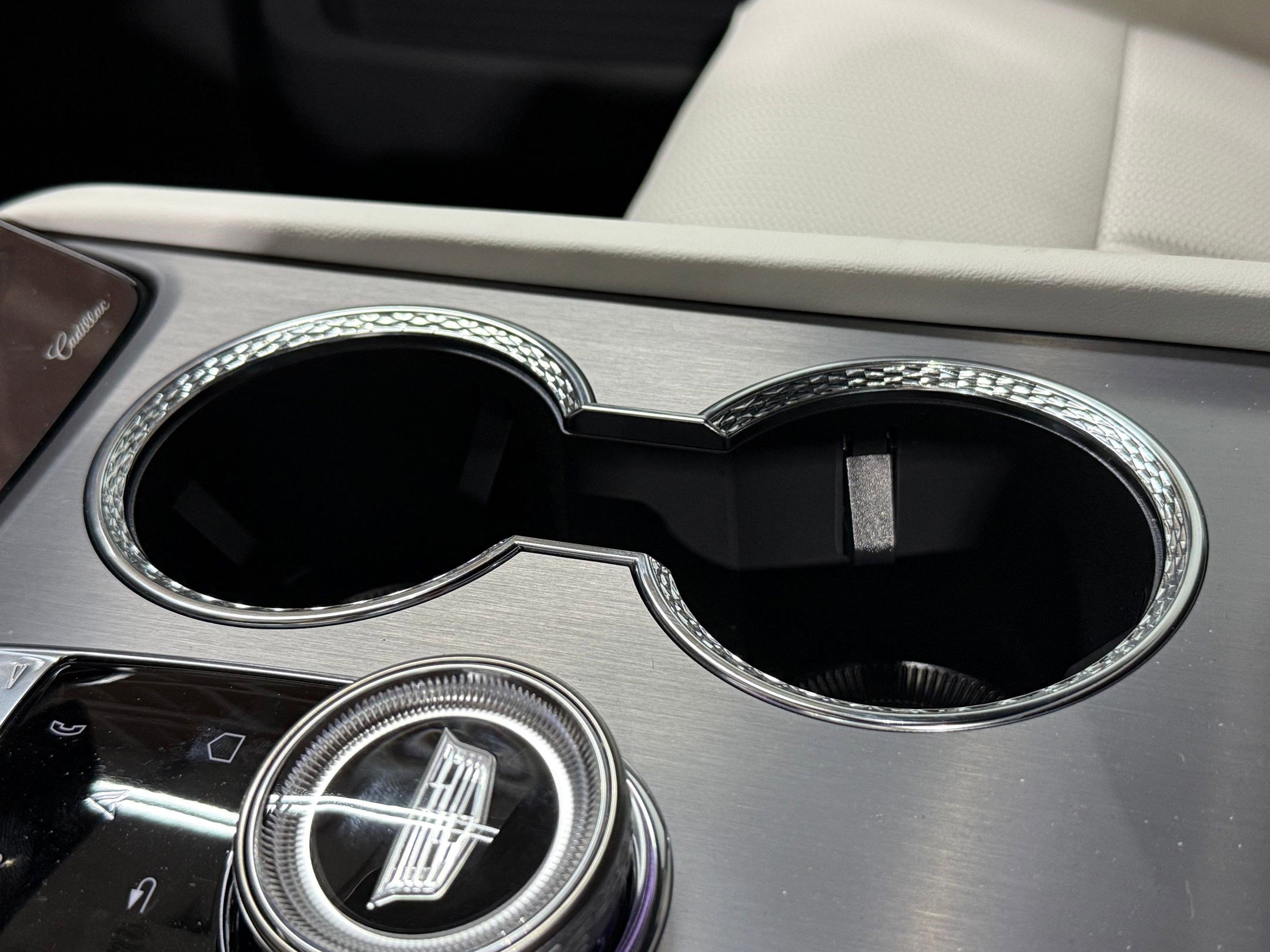 New 2026 Cadillac Vistiq Sport image 38