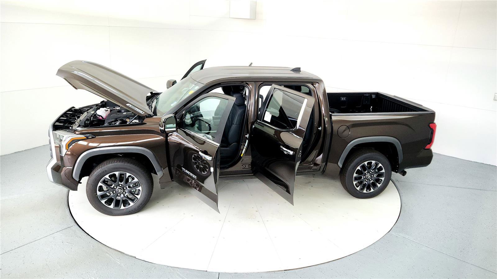 New 2025 Toyota Tundra Limited image 18