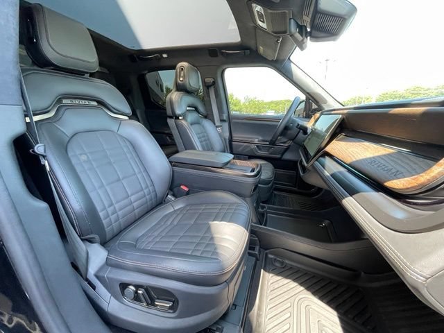 Used 2025 Rivian R1T Premium AWD/4WD image 31