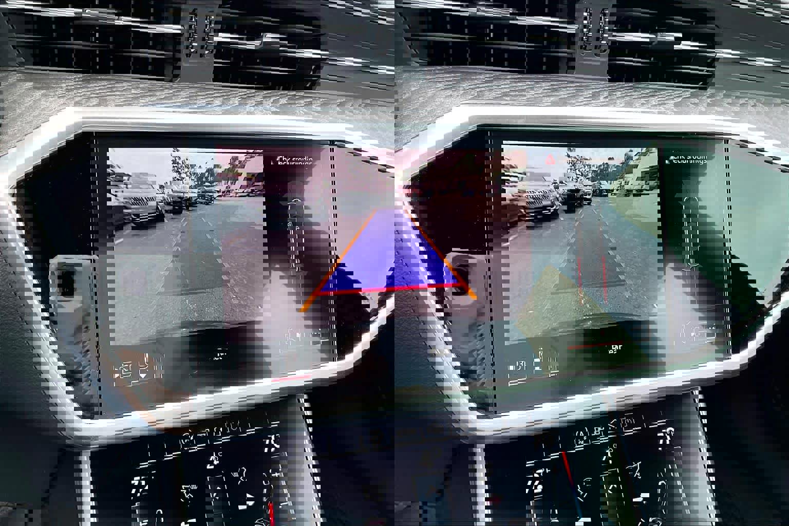 Used 2024 Audi A6 Premium image 27