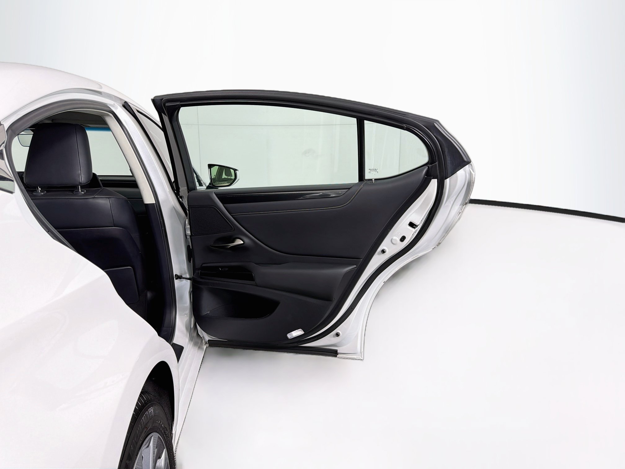 Used 2024 Lexus ES 350 w/ Accessory Package (Z1) FWD image 31