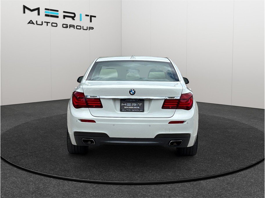 Used 2015 BMW 750Li RWD image 8