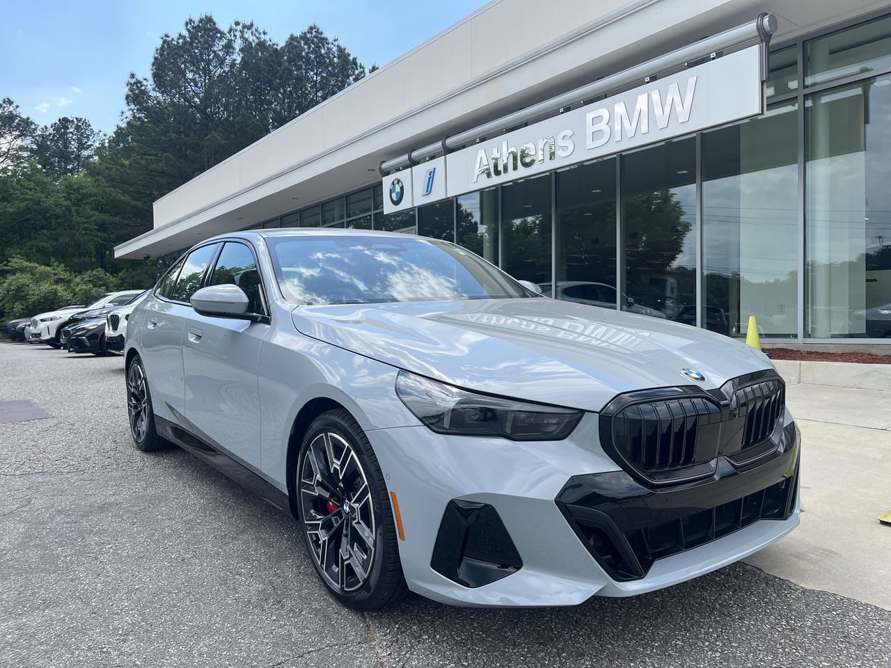 New 2026 BMW 530i xDrive w/ M Sport Package AWD/4WD image 1