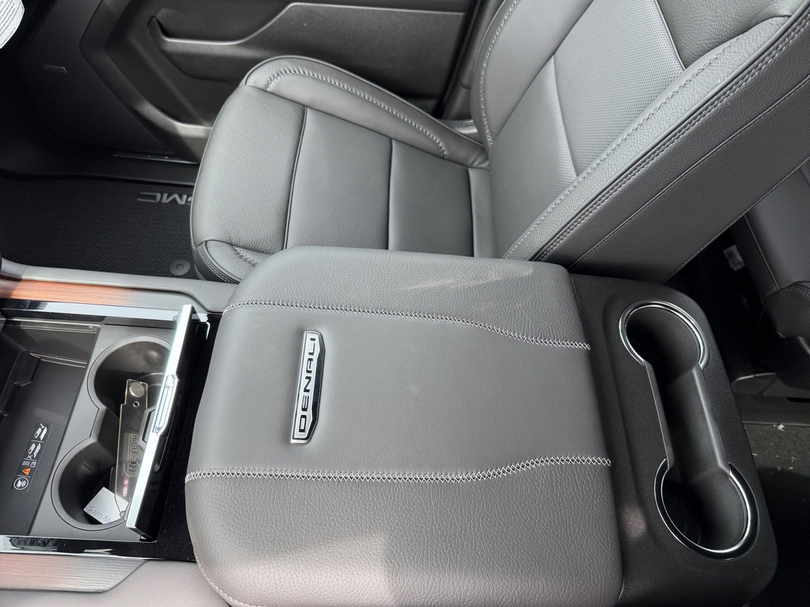 New 2026 GMC Yukon Denali image 14