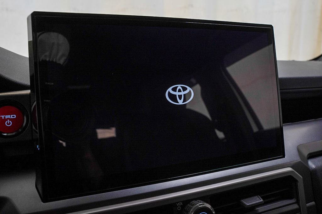 Used 2025 Toyota 4Runner TRD Off-Road Premium image 15