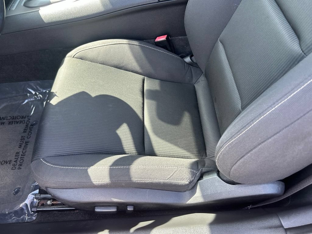 Used 2015 Chevrolet Camaro LT RWD image 16