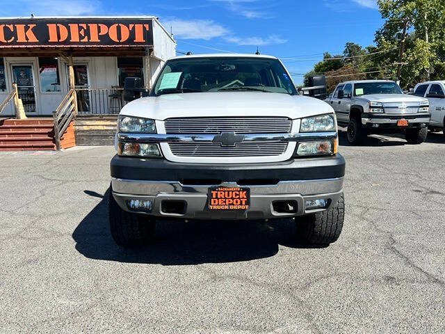 Used 2004 Chevrolet Silverado 2500 LT w/ Skid Plate Package AWD/4WD image 4