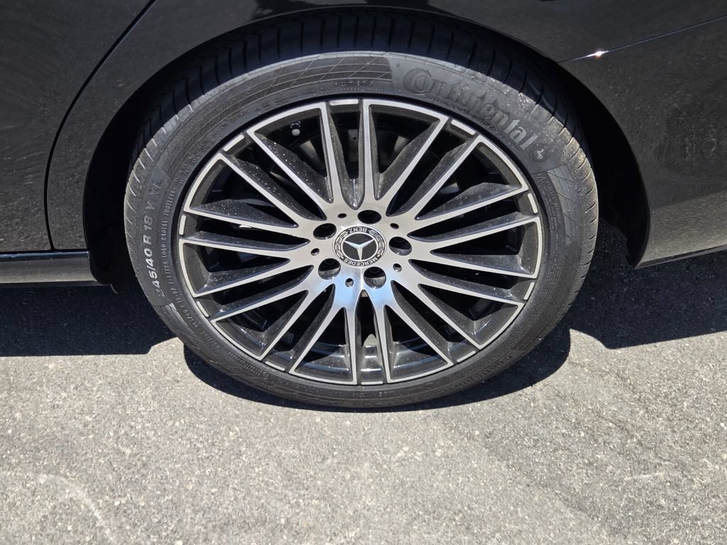 Used 2025 Mercedes-Benz C 300 4MATIC Sedan image 5