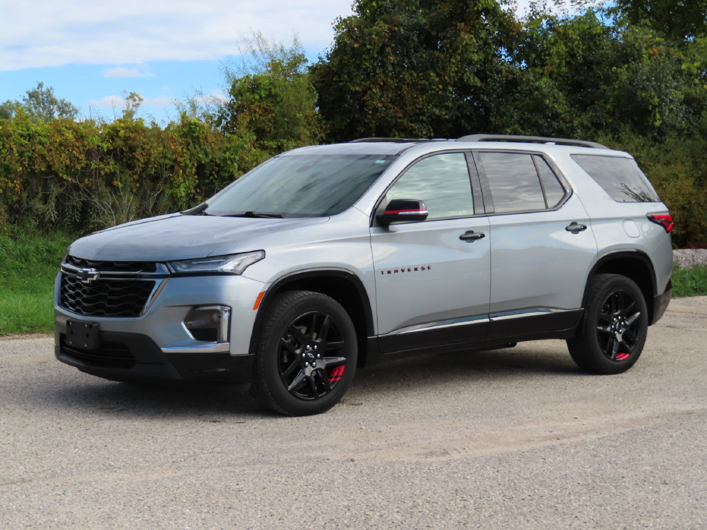 Used 2023 Chevrolet Traverse Premier w/ Redline Edition AWD/4WD image 8