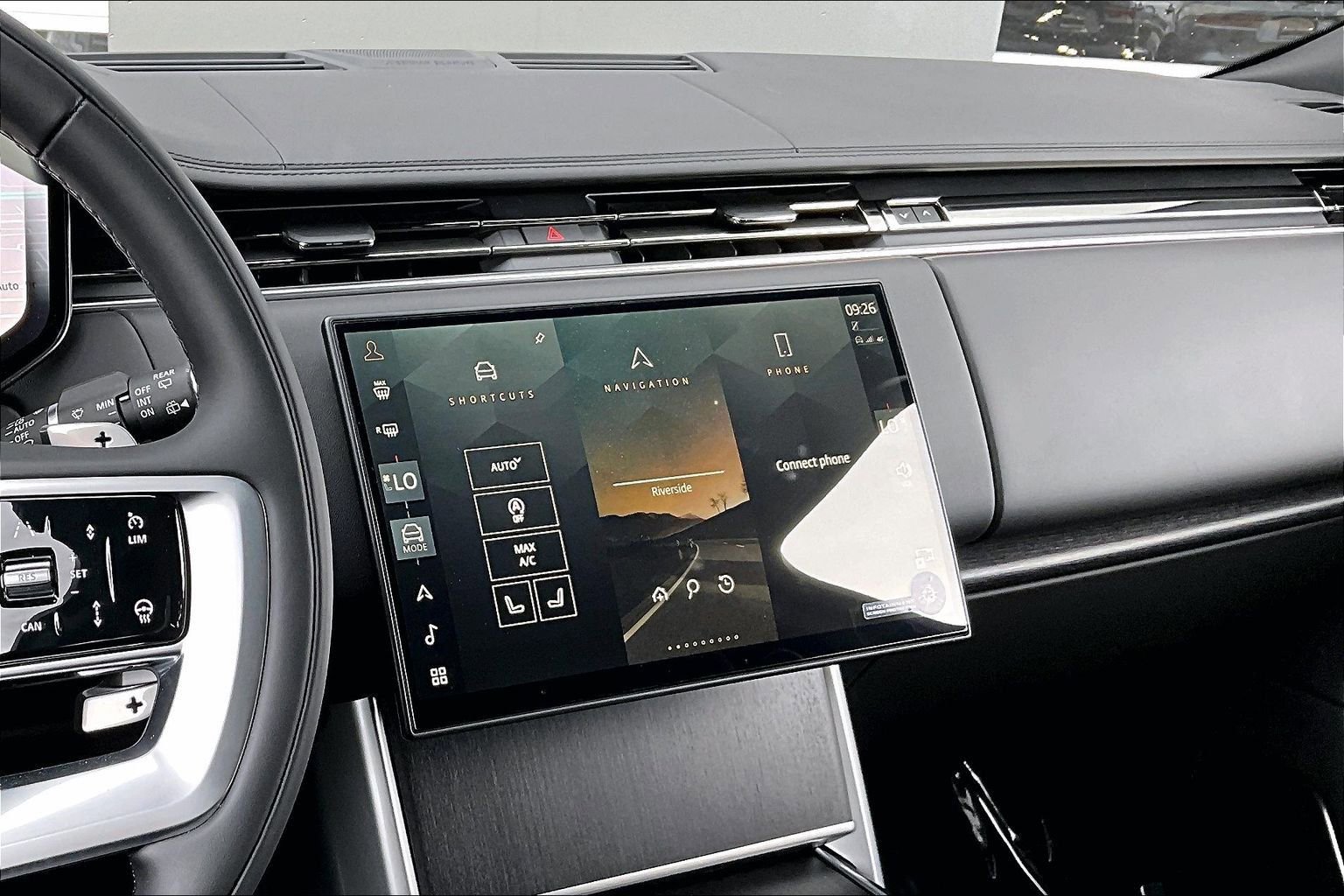 New 2026 Land Rover Range Rover SV image 7