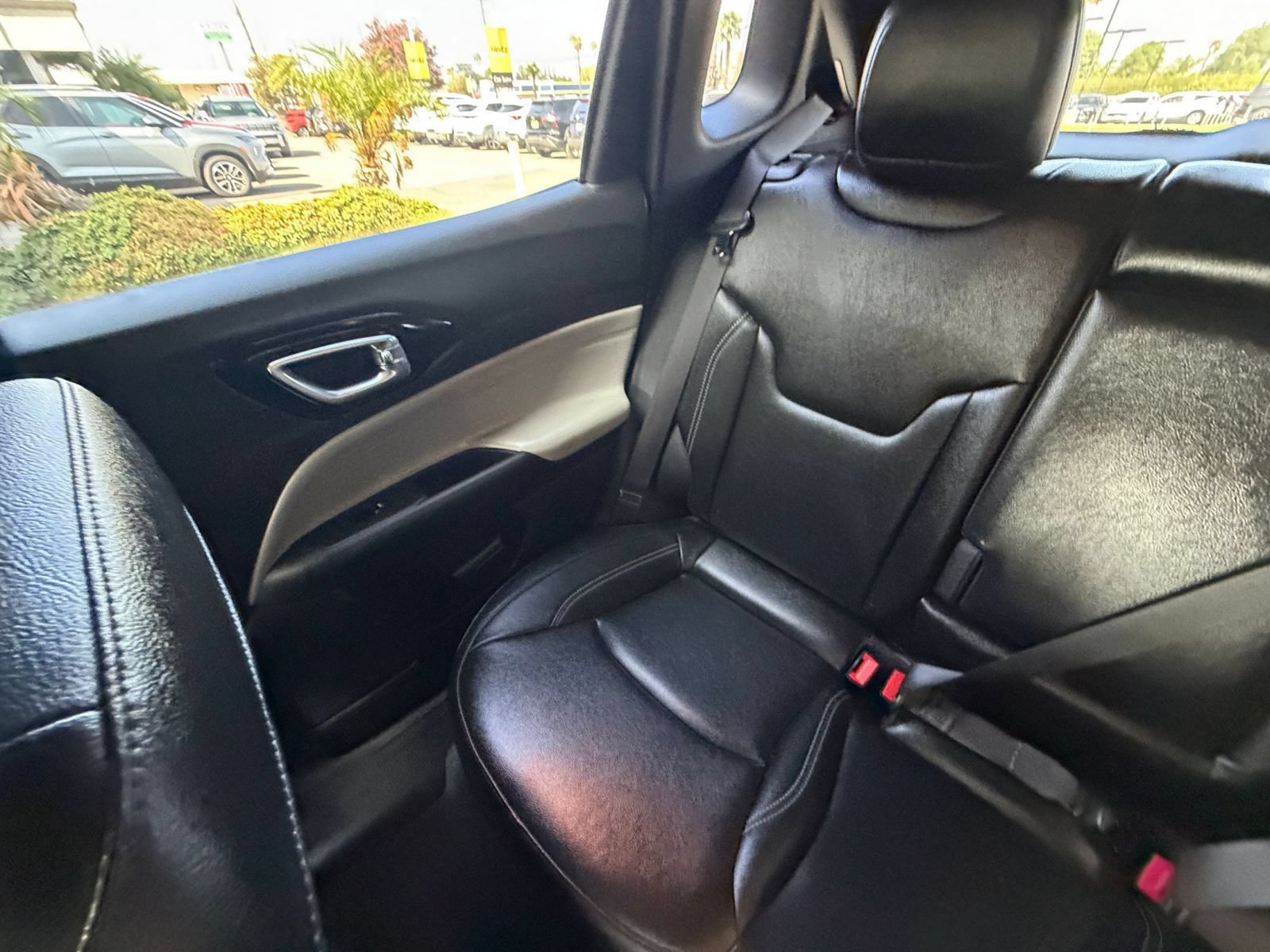 Used 2025 Jeep Compass Limited AWD/4WD image 38
