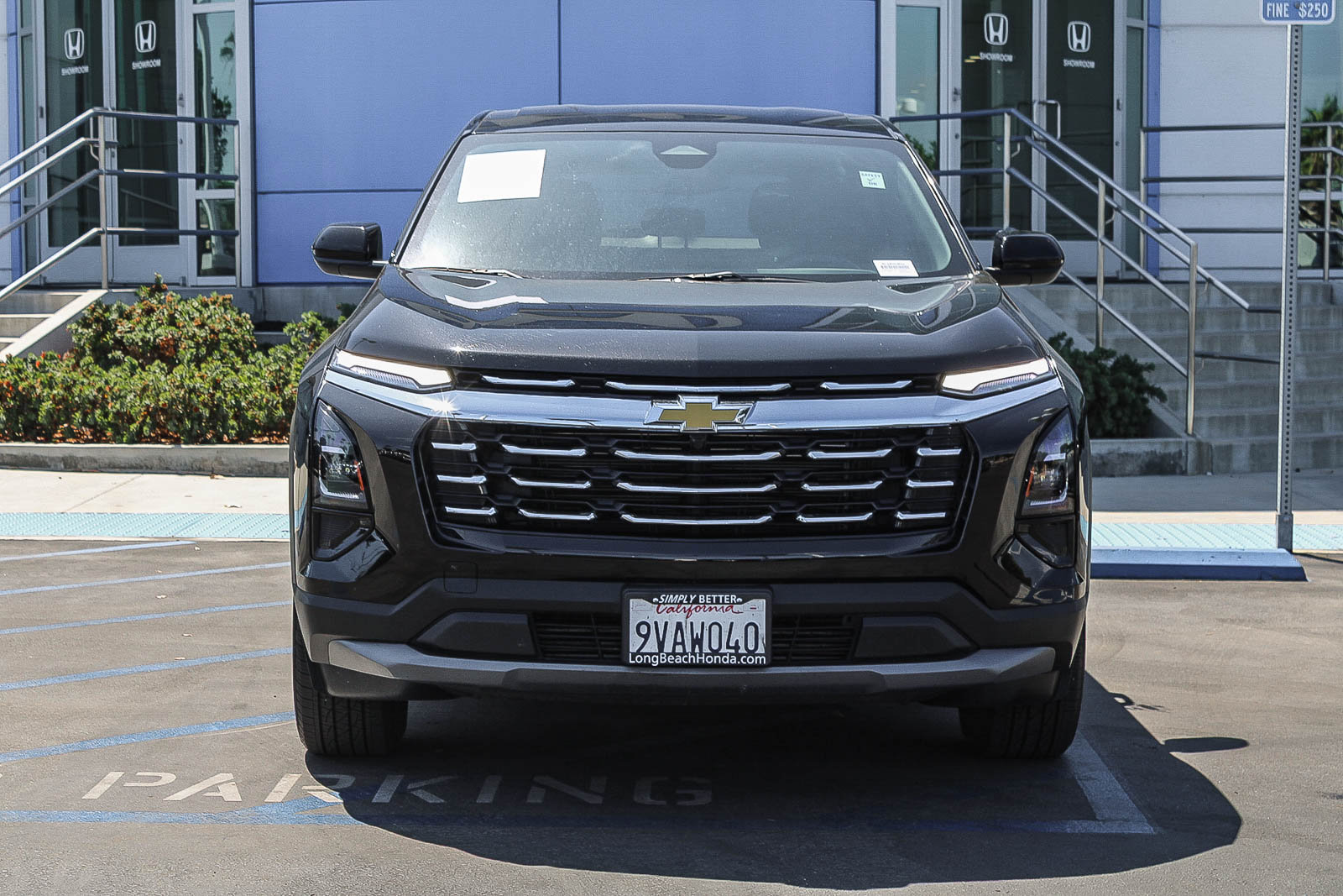 Used 2026 Chevrolet Equinox LT FWD image 2
