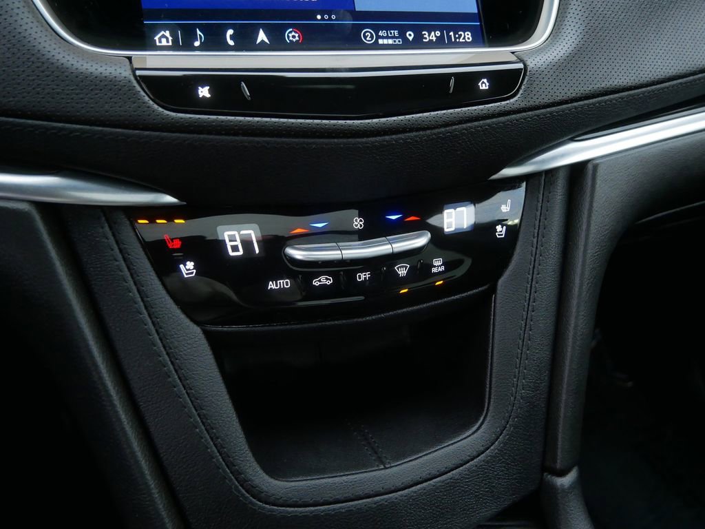 Used 2025 Cadillac XT5 Premium Luxury image 33