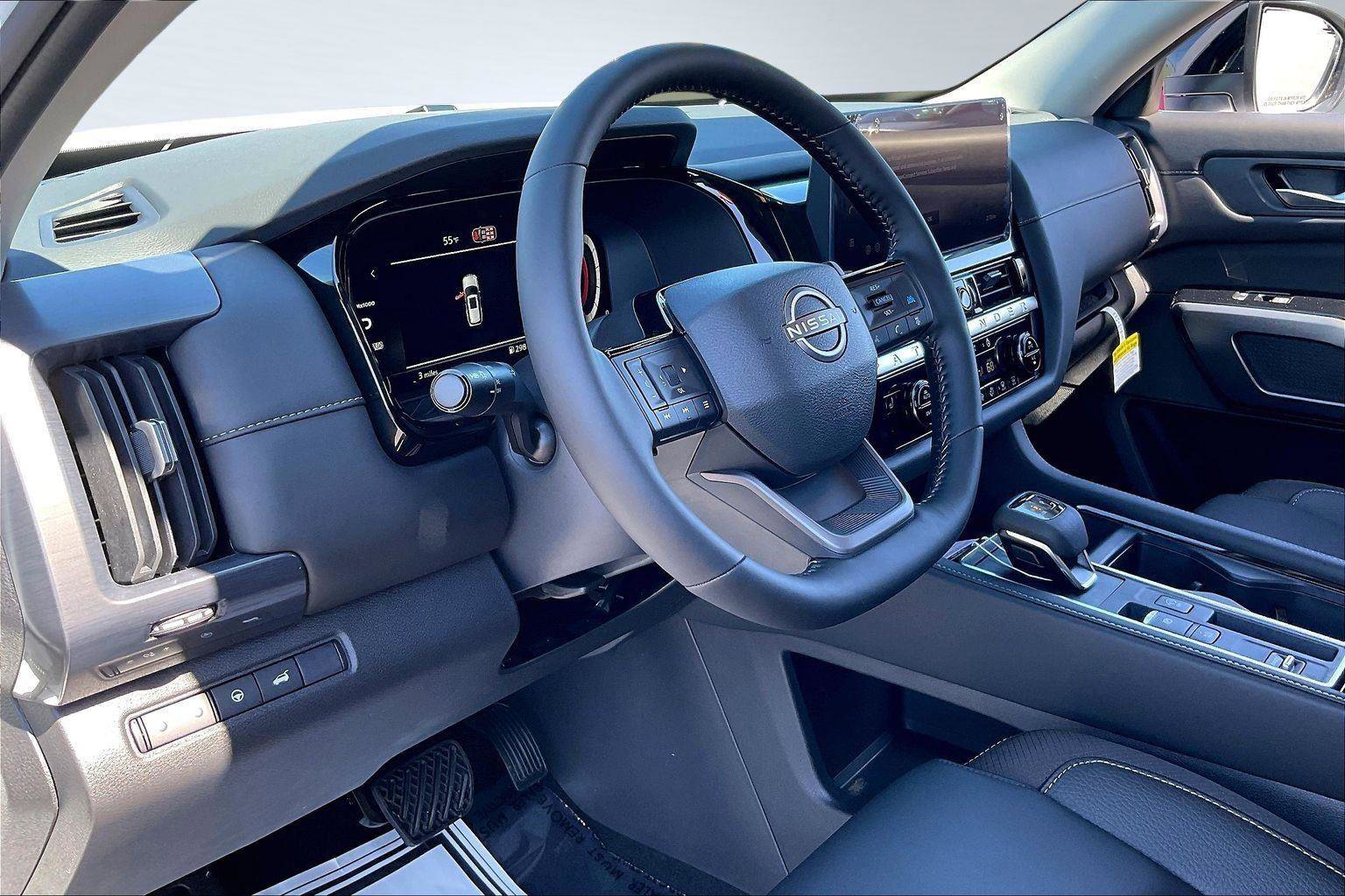 New 2026 Nissan Pathfinder SL image 7