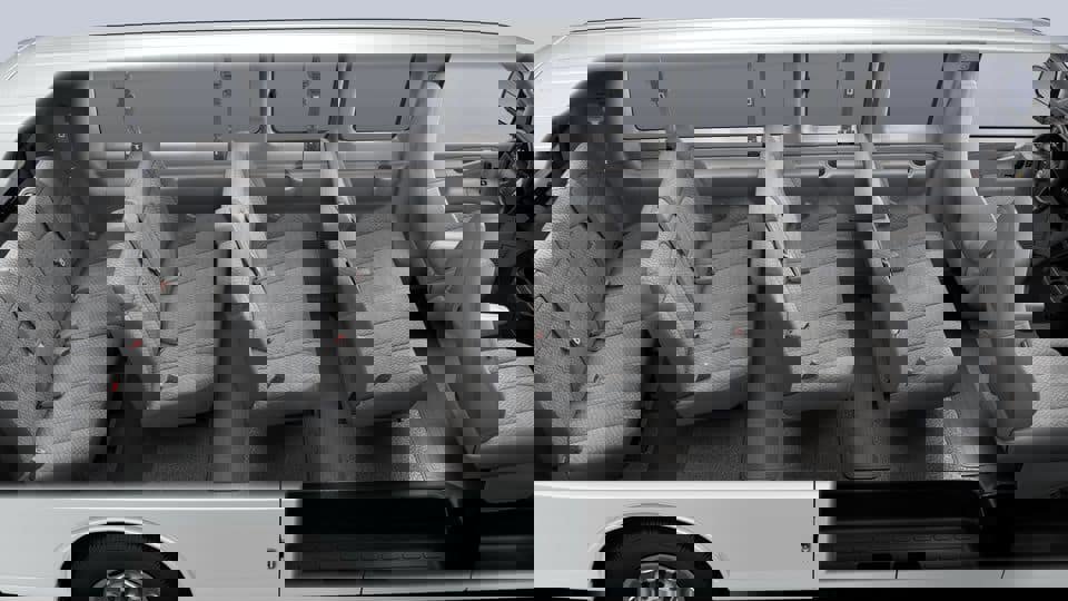 New 2026 Chevrolet Express 3500 LT RWD image 32