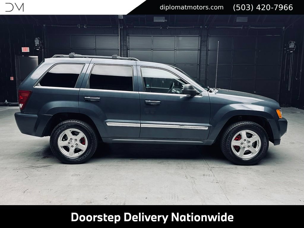 Used 2007 Jeep Grand Cherokee Limited w/ Trailer Tow Group IV AWD/4WD image 8
