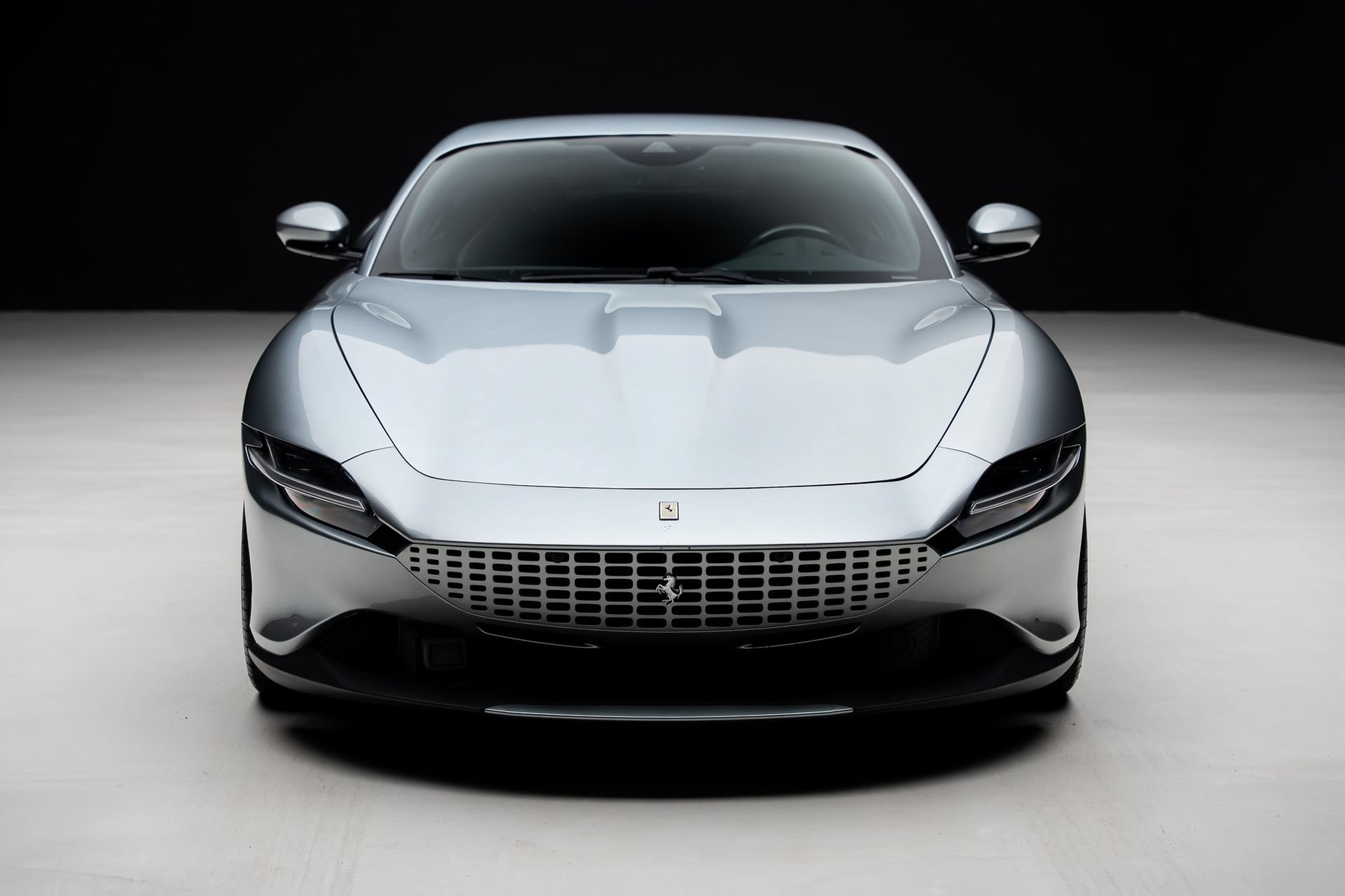 Used 2021 Ferrari Roma RWD image 7