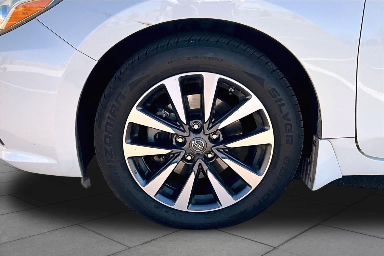 Used 2017 Nissan Altima 2.5 SV FWD image 11