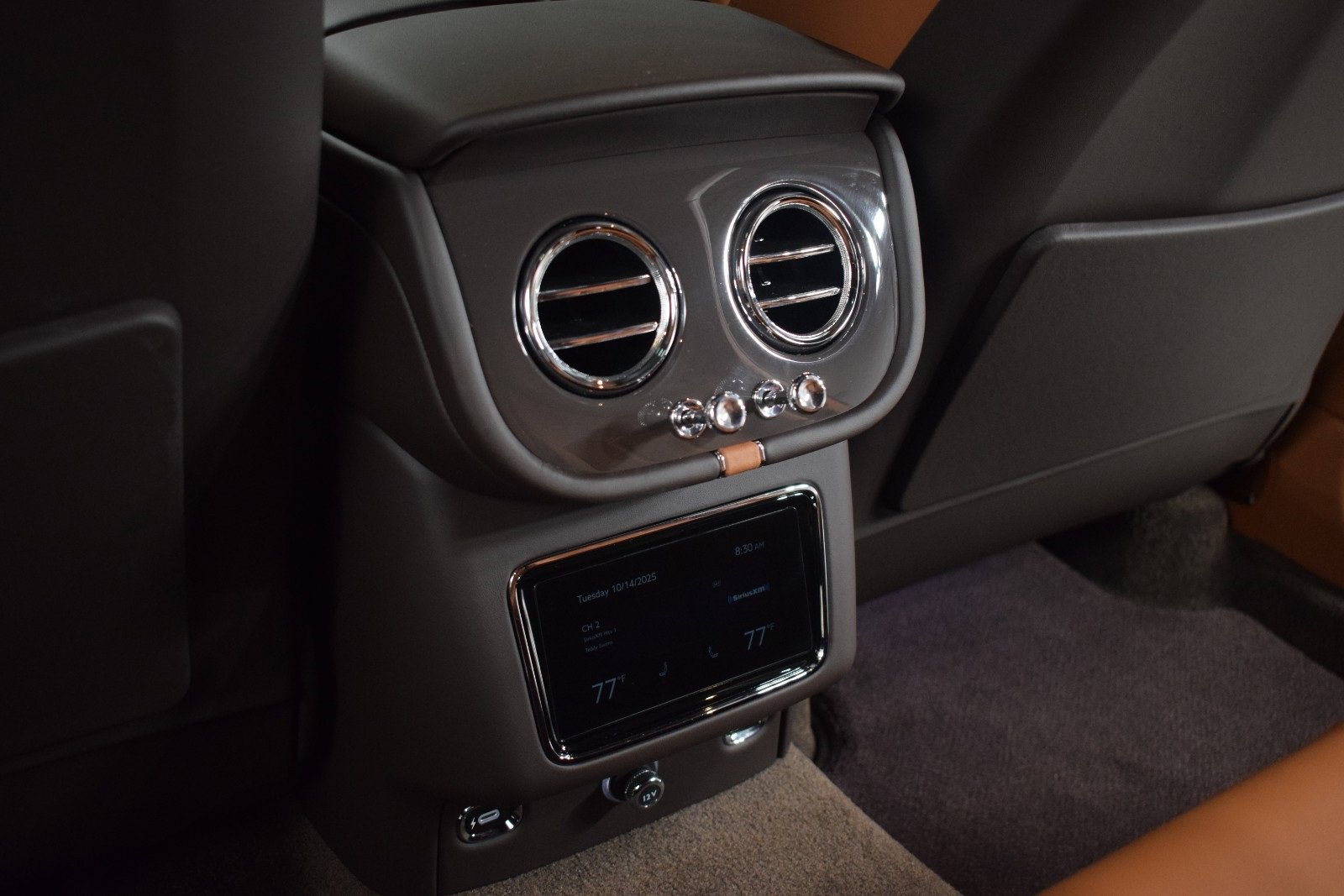 New 2025 Bentley Bentayga image 23