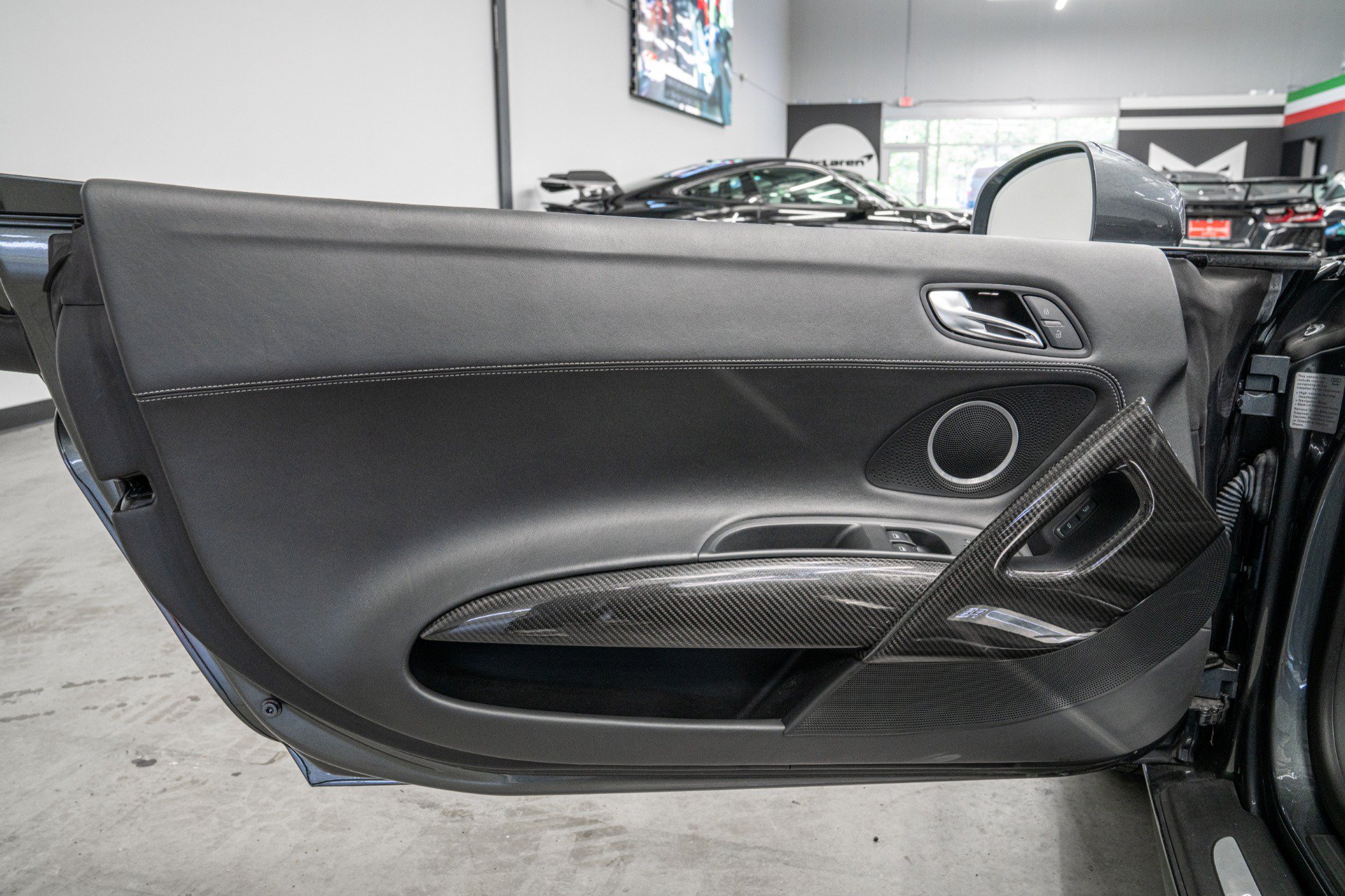 Used 2012 Audi R8 V10 AWD/4WD image 33
