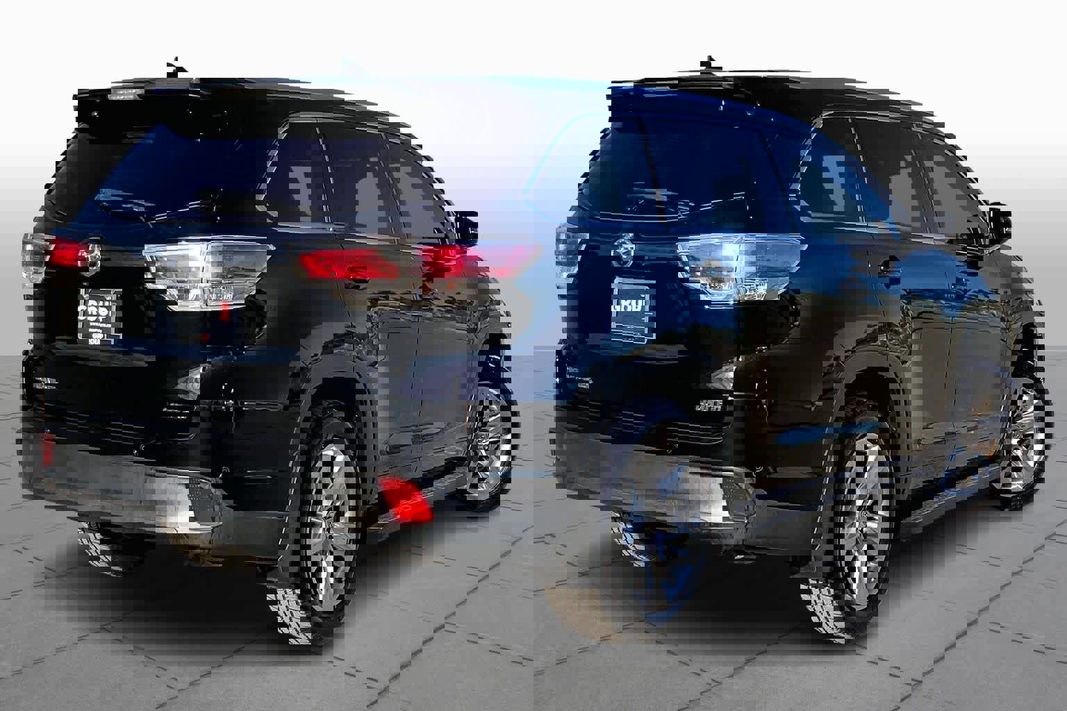 Used 2014 Toyota Highlander Limited Platinum image 12