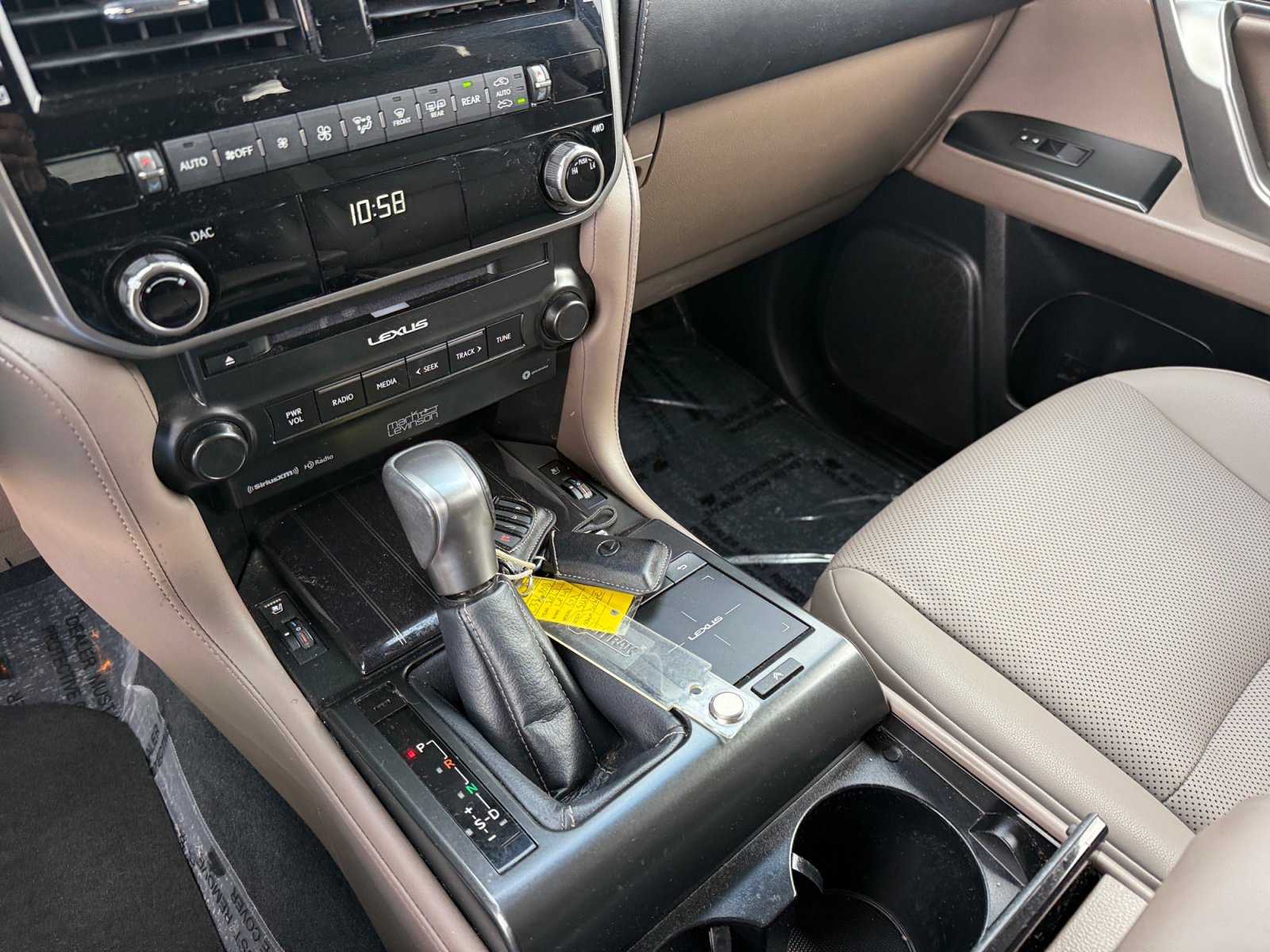 Used 2023 Lexus GX 460 Premium image 13